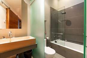 Northwoods Aspen Ski-In Ski-Out Access to Vail Mountain by RedAwning