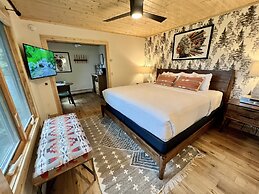 Thomsonite Beach Inn