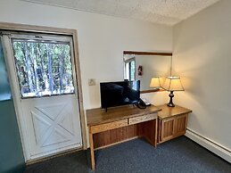 Thomsonite Beach Inn