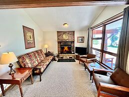 Thomsonite Beach Inn