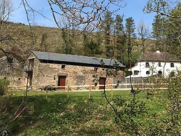 Red Deer Cottage