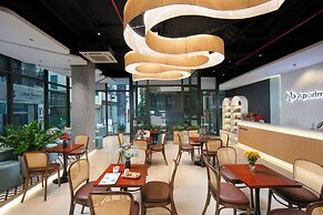 HB Serviced Apartment - Lac Long Quan