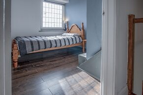 Cambrian Cottage - 3 Bed Cottage - Tenby