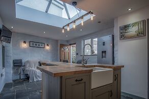 Cambrian Cottage - 3 Bed Cottage - Tenby