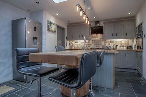 Cambrian Cottage - 3 Bed Cottage - Tenby