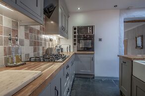 Cambrian Cottage - 3 Bed Cottage - Tenby