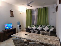 1-bedroom Apartment With Pool View, Beach Experien