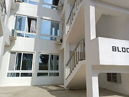 1-bedroom Apartment With Pool View, Beach Experien