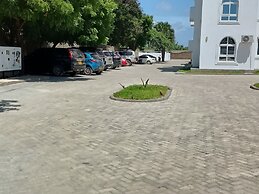 1-bedroom Apartment With Pool View, Beach Experien