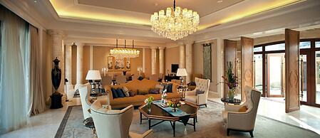 Wanda Reign Resort & Villa Haitang Bay