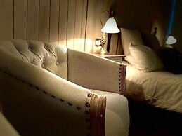 Holiday Lettings Beech Lodge - Stunning 6-bed King