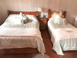 Holiday Lettings Beech Lodge - Stunning 6-bed King