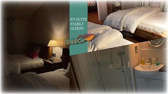 Holiday Lettings Beech Lodge - Stunning 6-bed King