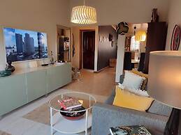 Oheneba Tema - Luxury Hot -tub Retreat With Wi-fi