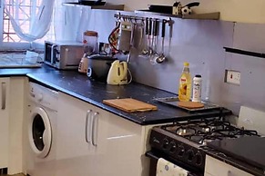 Oheneba Tema - Luxury Hot -tub Retreat With Wi-fi