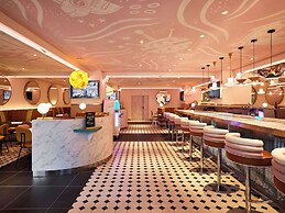 Mama Shelter Paris La Défense