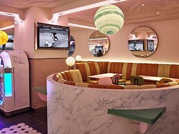 Mama Shelter Paris La Défense