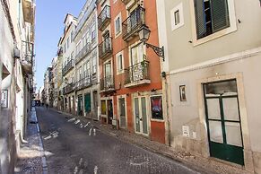 Bairro Alto Elegant by Homing