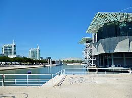 Expo River Side by Homing