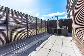 Expo River Side by Homing