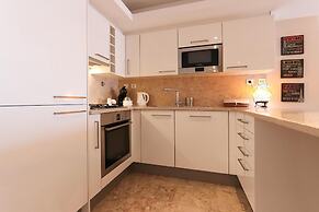 Downtown Chiado by Homing