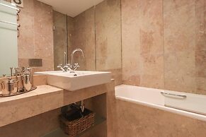 Downtown Chiado by Homing