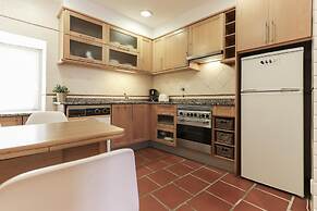 Typical Mouraria by Homing