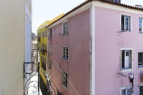 Typical Mouraria by Homing