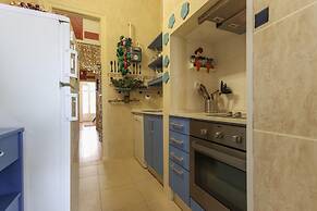 RED Almirante by Homing