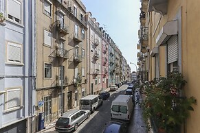 RED Almirante by Homing