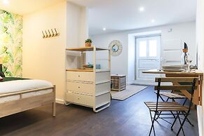 Benfica Apartments II by Homing