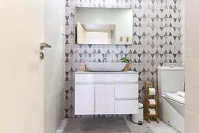 Benfica Apartments II by Homing