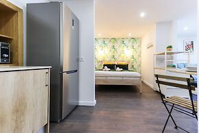 Benfica Apartments II by Homing