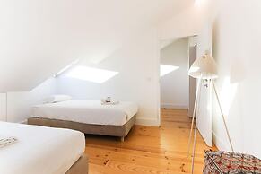 Marques DE Pombal Duplex With Terrace by Homing