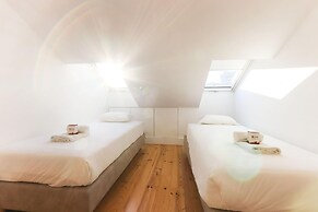 Marques DE Pombal Duplex With Terrace by Homing