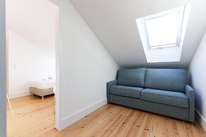 Marques DE Pombal Duplex With Terrace by Homing