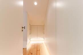 Marques DE Pombal Duplex With Terrace by Homing