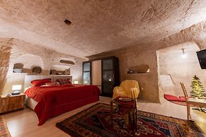 Cappadocia Deep Cave House