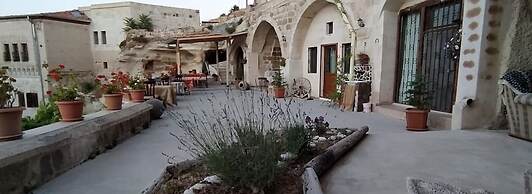 Cappadocia Deep Cave House
