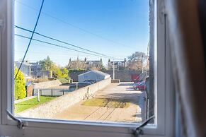 Comfortable West End Flat With Parking Easy Access