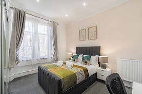 Comfortable West End Flat With Parking Easy Access