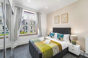Comfortable West End Flat With Parking Easy Access