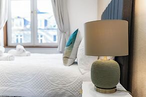 Comfortable West End Flat With Parking Easy Access
