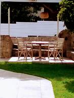 IDOMENEAS APARTMENTS