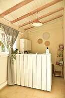 IDOMENEAS APARTMENTS