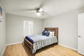 Cozy 2BR Near UT Hyde Park Evonify