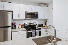 Cozy 2BR Near UT Hyde Park Evonify