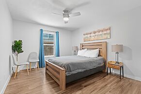 Cozy 2BR Near UT Hyde Park Evonify