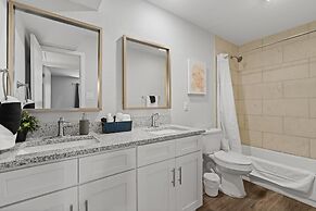 Cozy 2BR Near UT Hyde Park Evonify