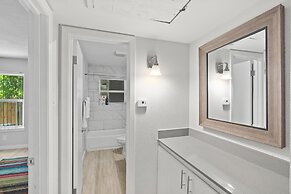 Modern 1BR Near UT Hyde Park Evonify